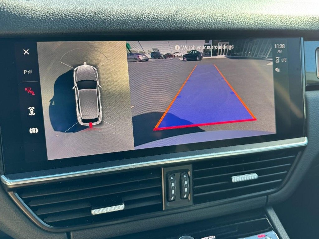 Used 2023 Porsche Cayenne S Platinum image 24