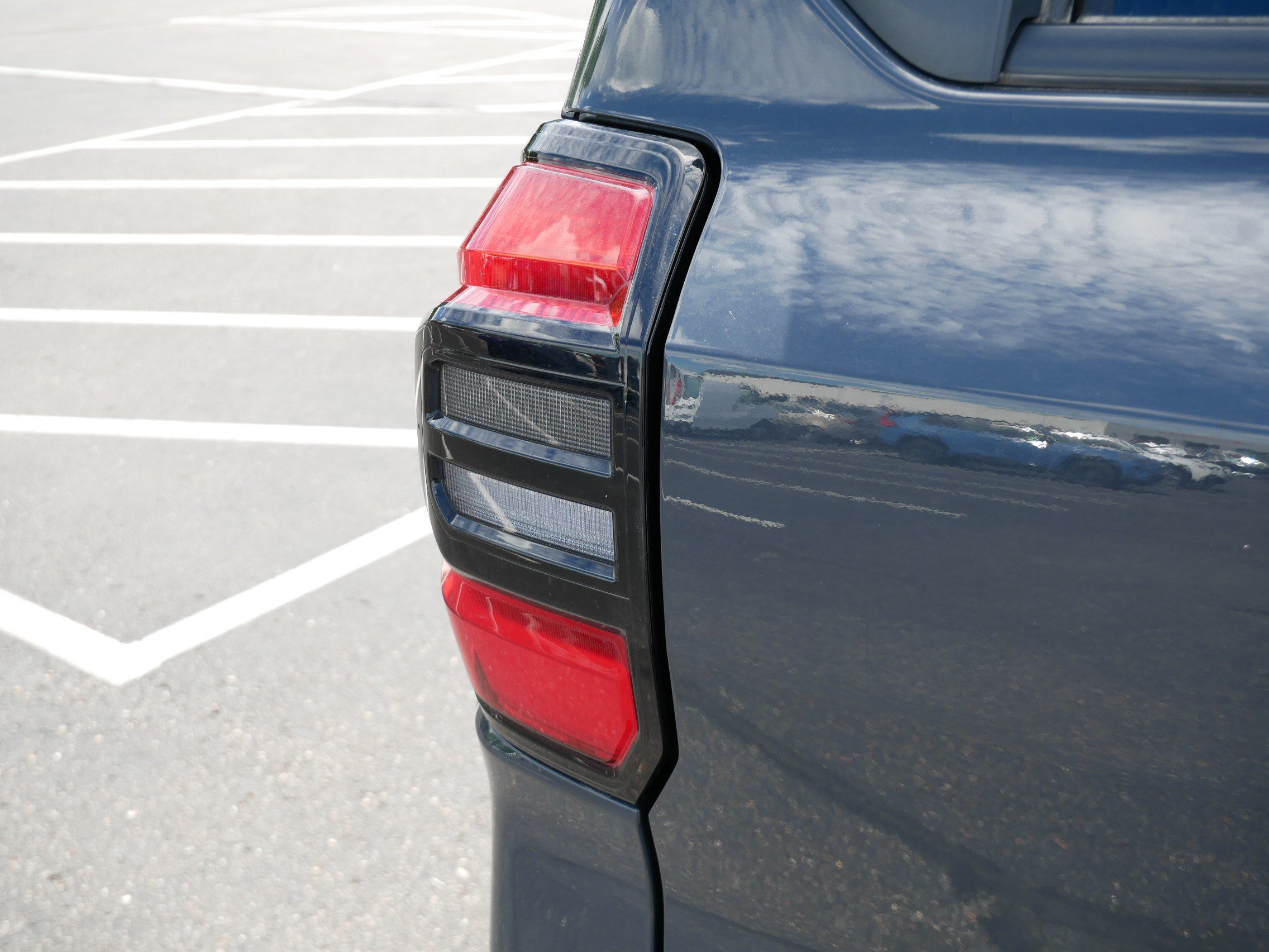Used 2025 Toyota 4Runner Limited AWD/4WD image 17