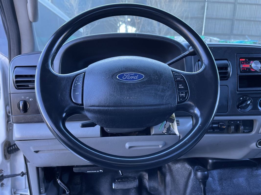 Used 2007 Ford F450 4x4 Regular Cab Super Duty image 17