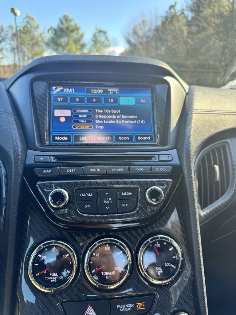 Used 2013 Hyundai Genesis 3.8 image 14