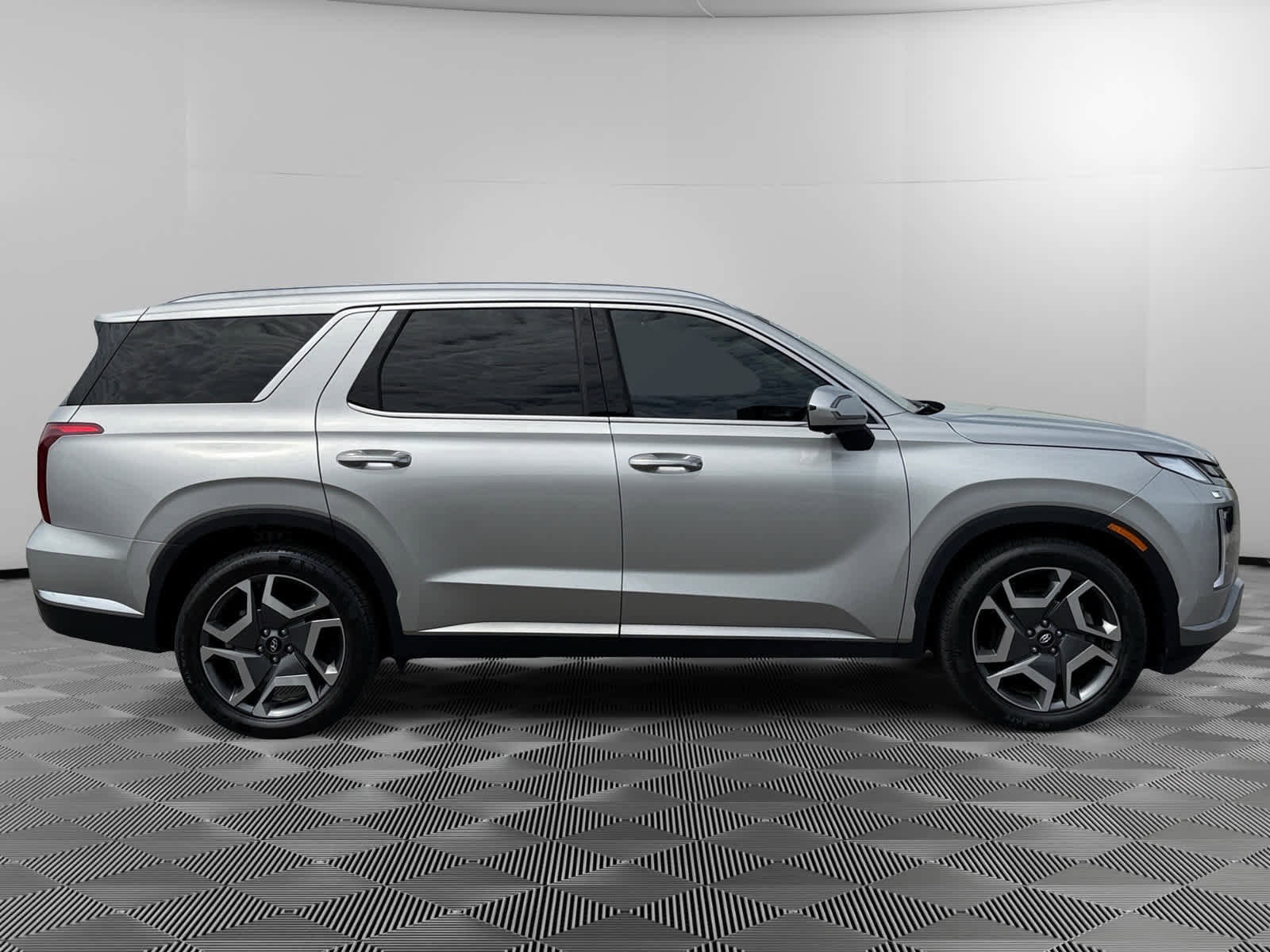 Used 2024 Hyundai Palisade Limited AWD/4WD image 6