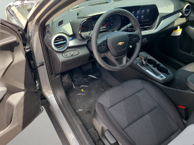 New 2026 Chevrolet Trax LS FWD image 20