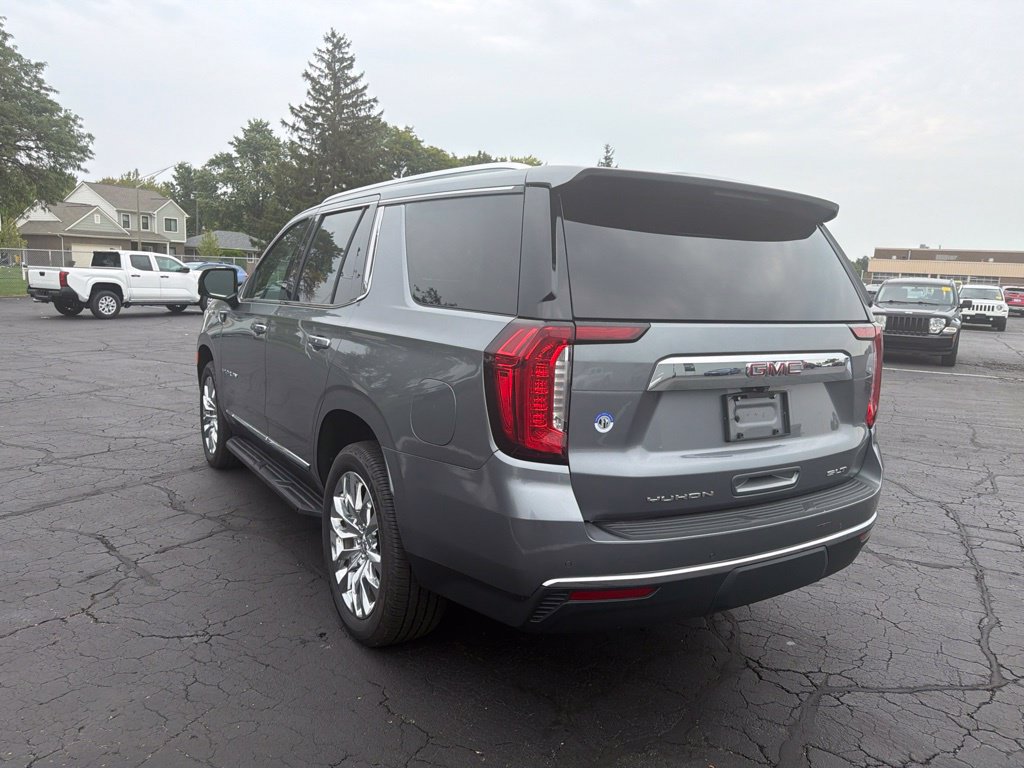 Used 2022 GMC Yukon SLT w/ SLT Premium Package AWD/4WD image 8