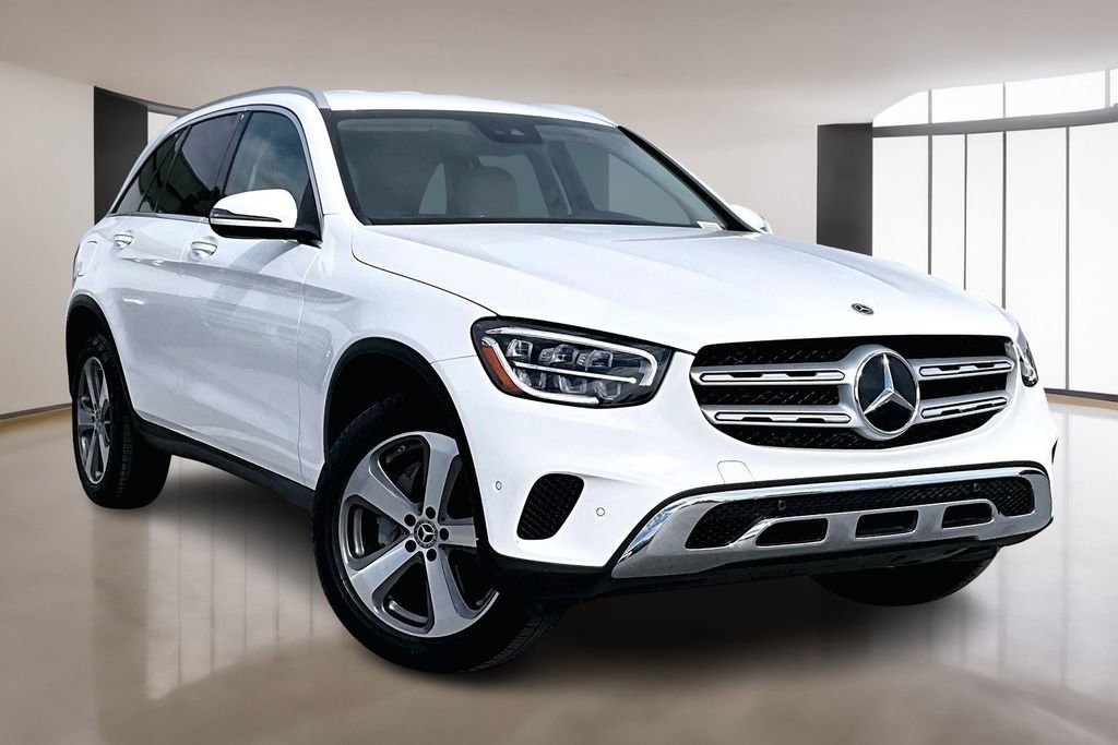 Used 2022 Mercedes-Benz GLC 300 4MATIC image 3