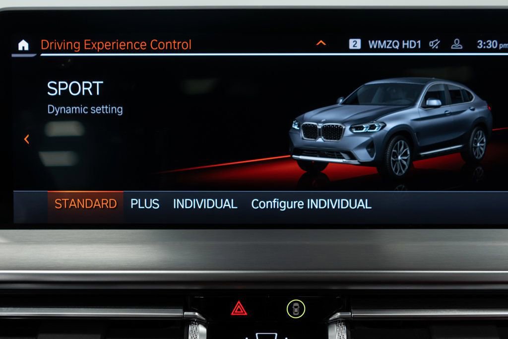 Used 2025 BMW X4 xDrive30i w/ Premium Package image 24