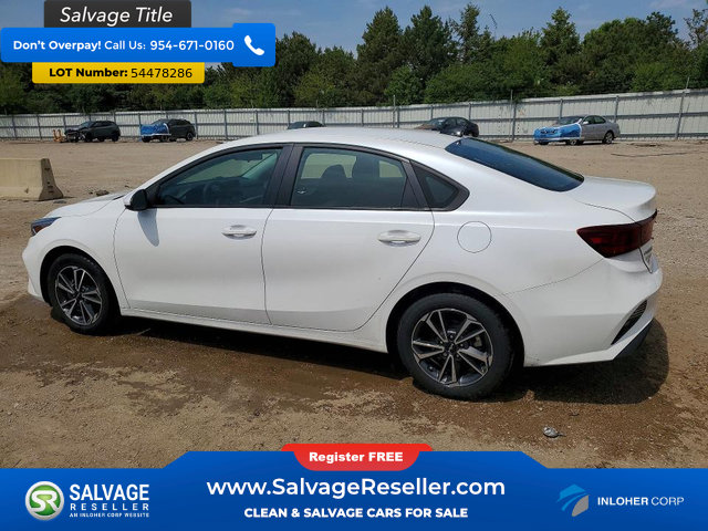Used 2022 Kia Forte LXS FWD image 3