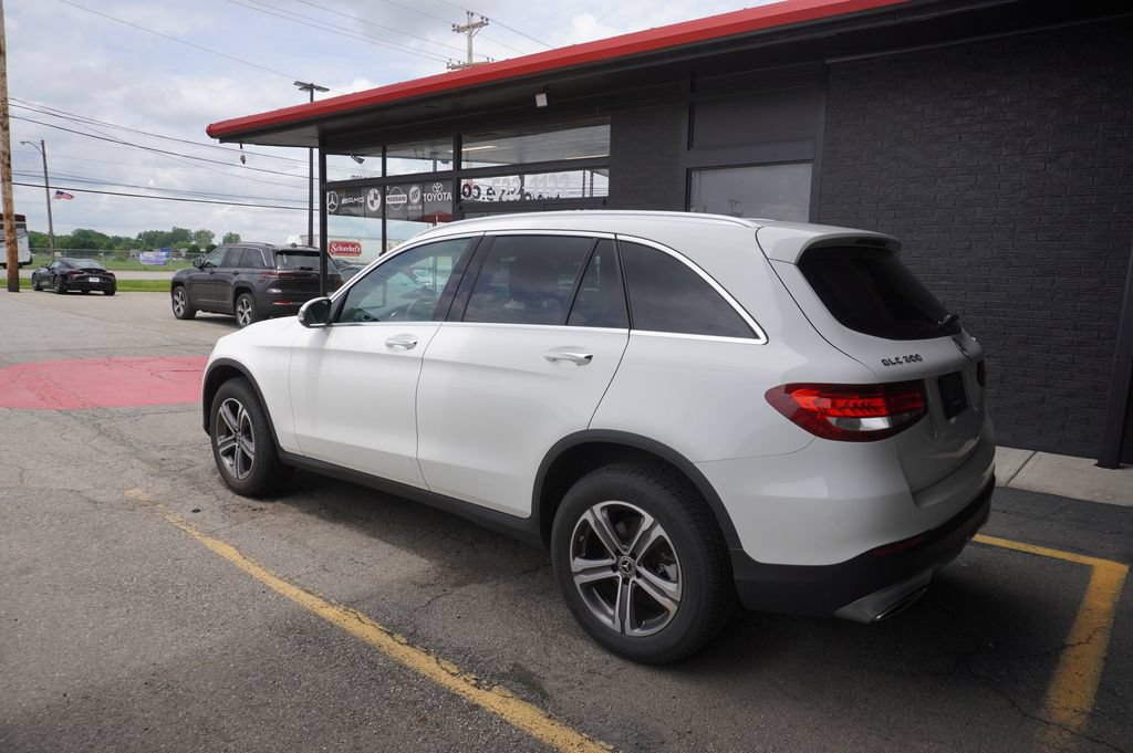 Used 2019 Mercedes-Benz GLC 300 4MATIC image 5