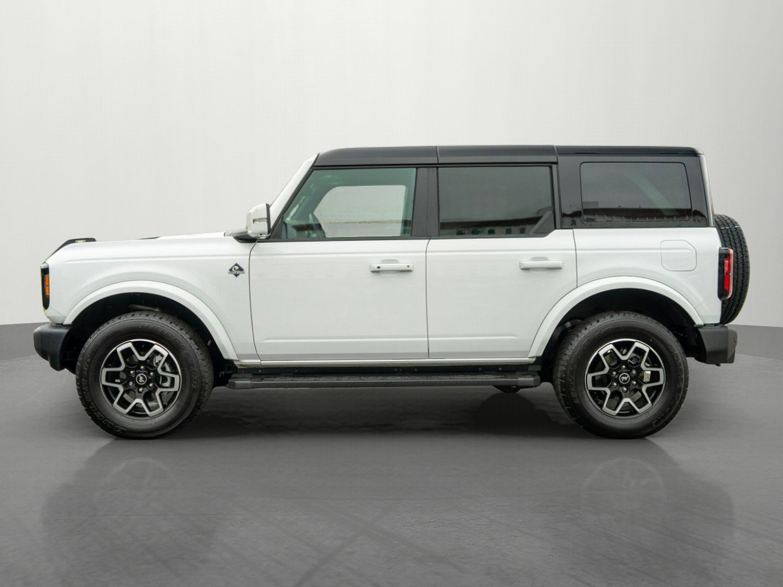 Used 2024 Ford Bronco Outer Banks AWD/4WD image 4