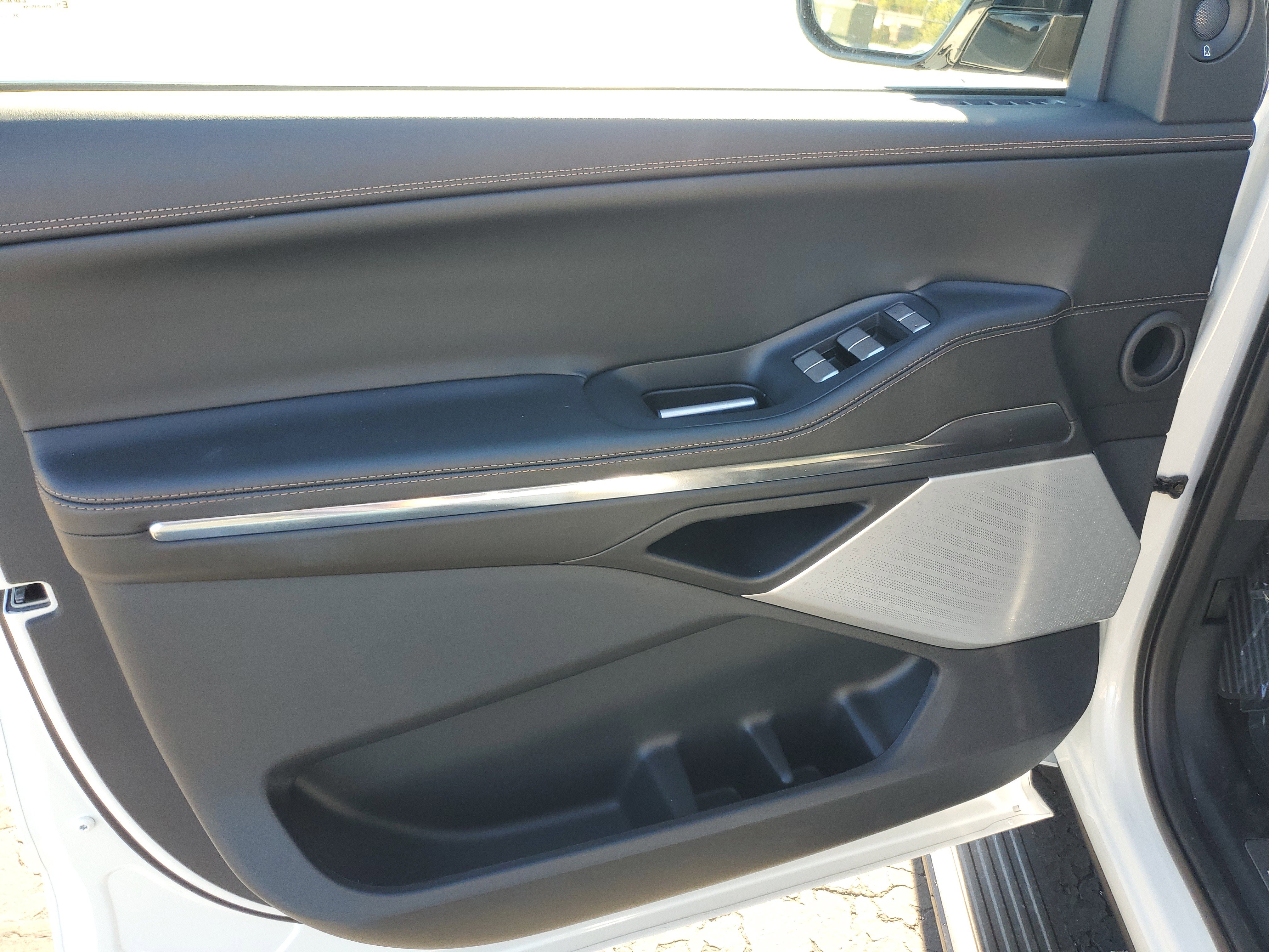 New 2025 Lincoln Navigator L Black Label image 8