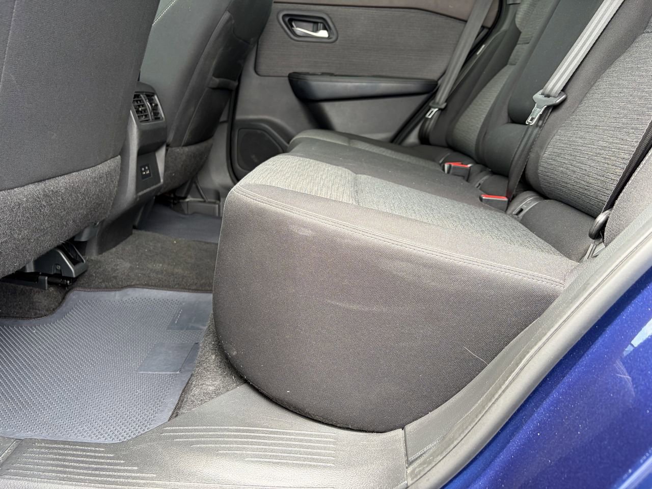 Used 2023 Nissan Rogue SV FWD image 26