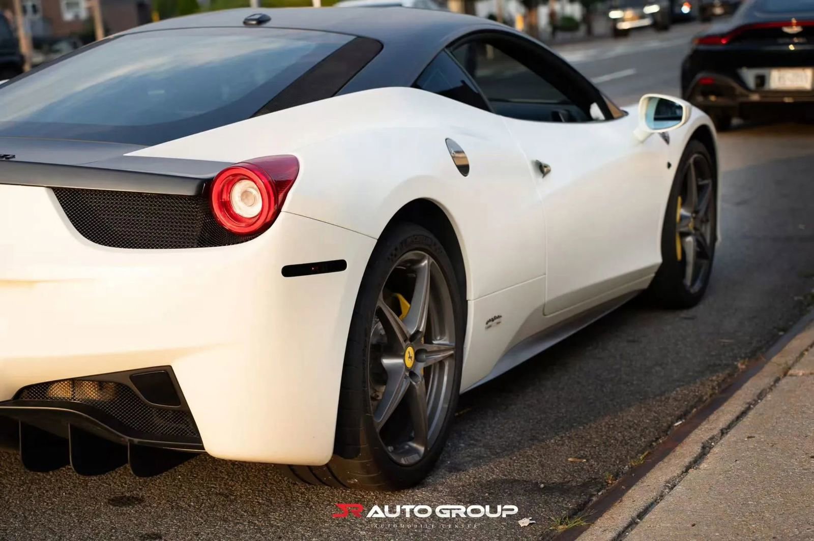 Used 2015 Ferrari 458 Italia Coupe RWD image 11