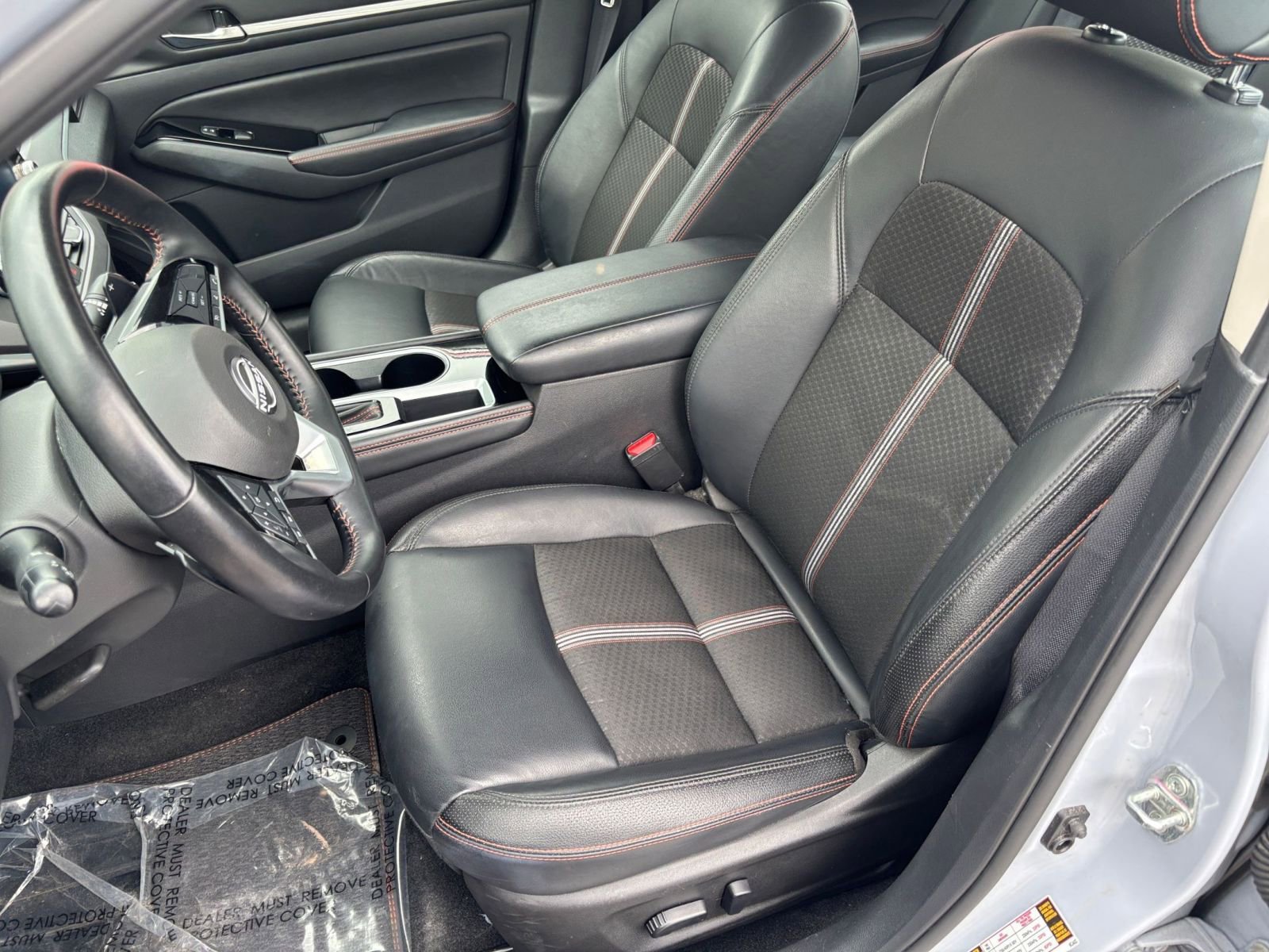 Used 2025 Nissan Altima 2.5 SR FWD image 35