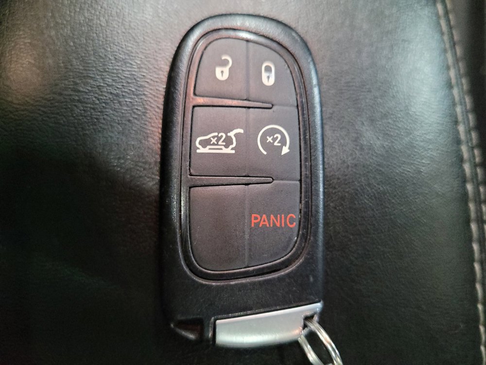 Used 2019 Jeep Cherokee Limited AWD/4WD image 32