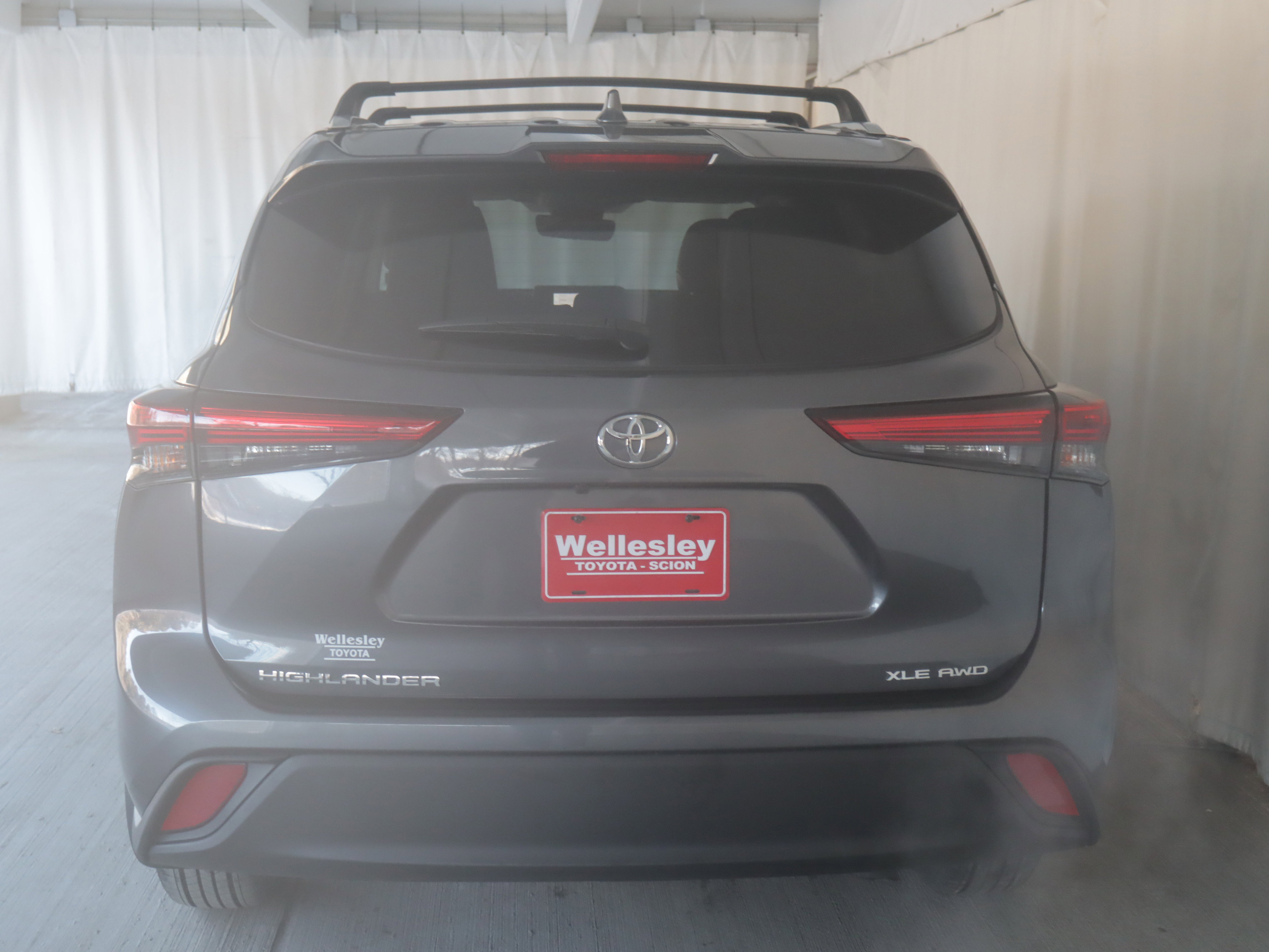 Used 2023 Toyota Highlander XLE image 20