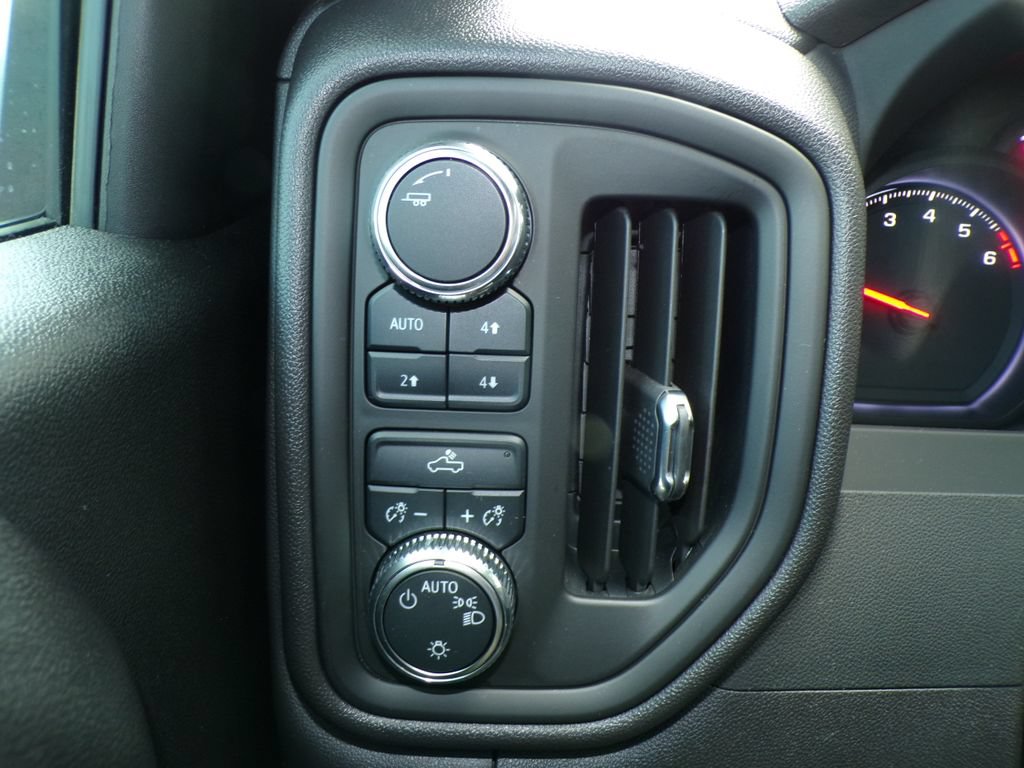 Used 2024 GMC Sierra 1500 Pro w/ Pro Value Package AWD/4WD image 33