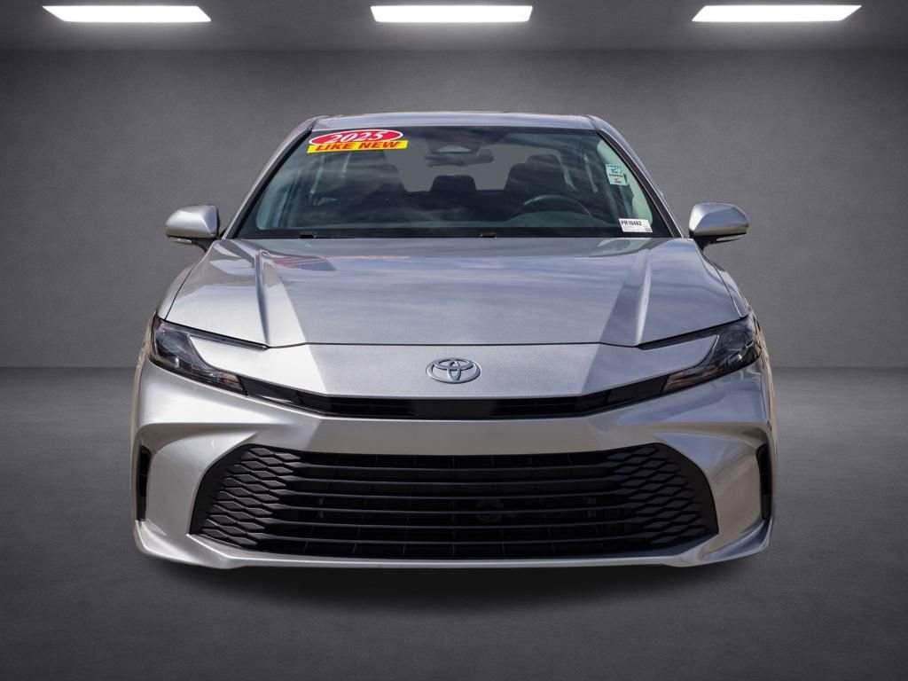 Used 2025 Toyota Camry LE image 10