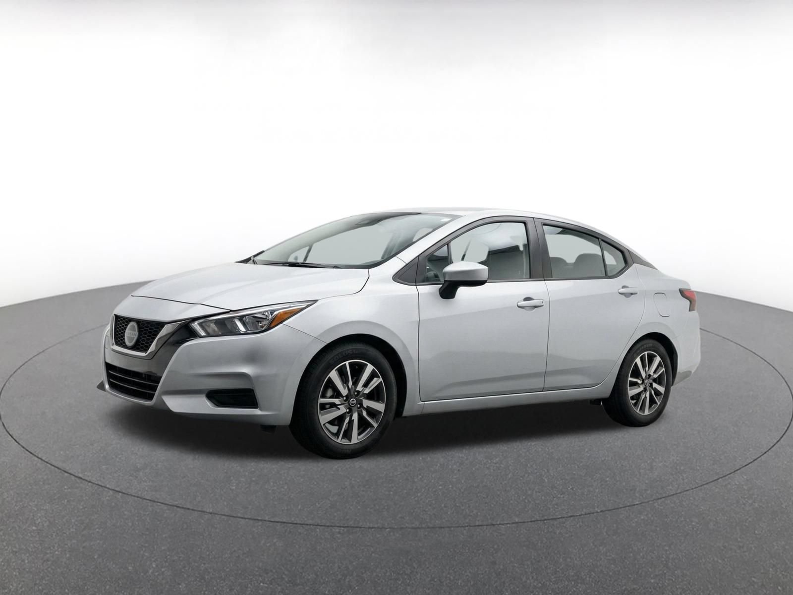 Used 2025 Nissan Versa SV FWD image 10