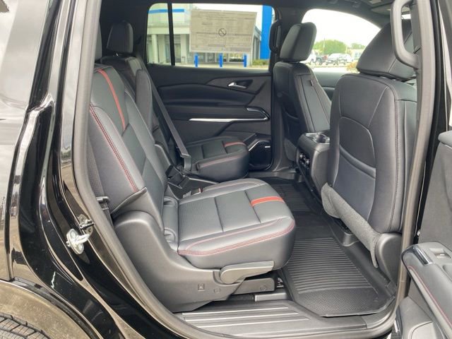 New 2026 Chevrolet Traverse RS w/ LPO, Floor Liner Package FWD image 31