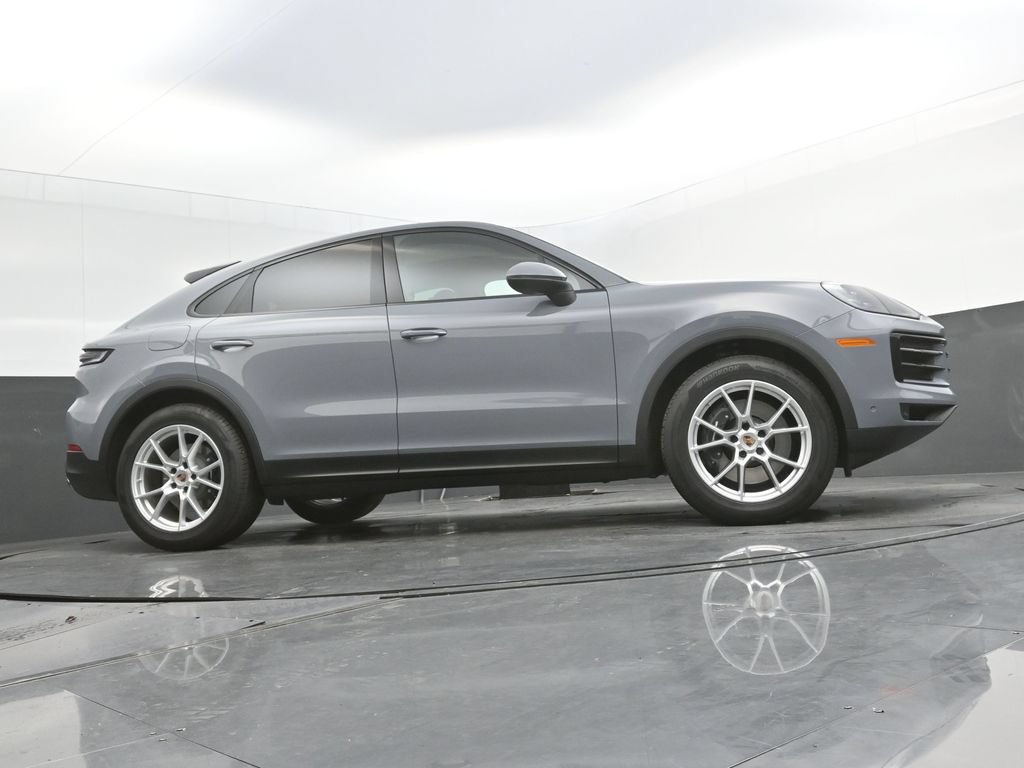 Certified 2026 Porsche Cayenne Coupe AWD/4WD image 36