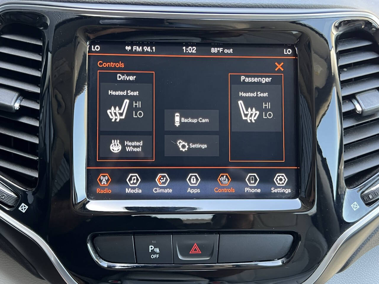 Used 2019 Jeep Cherokee Limited AWD/4WD image 28