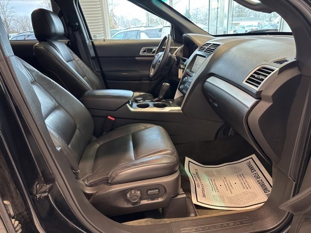 Used 2014 Ford Explorer XLT w/ Equipment Group 202A image 22