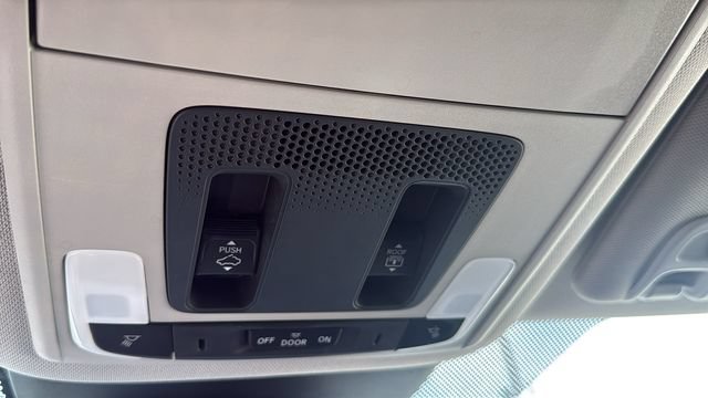 Used 2023 Honda Pilot Touring image 19
