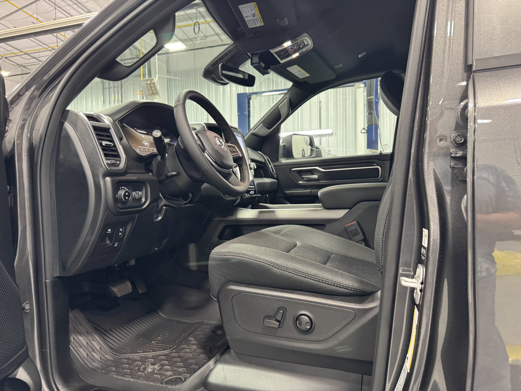 New 2025 RAM 1500 Big Horn image 3