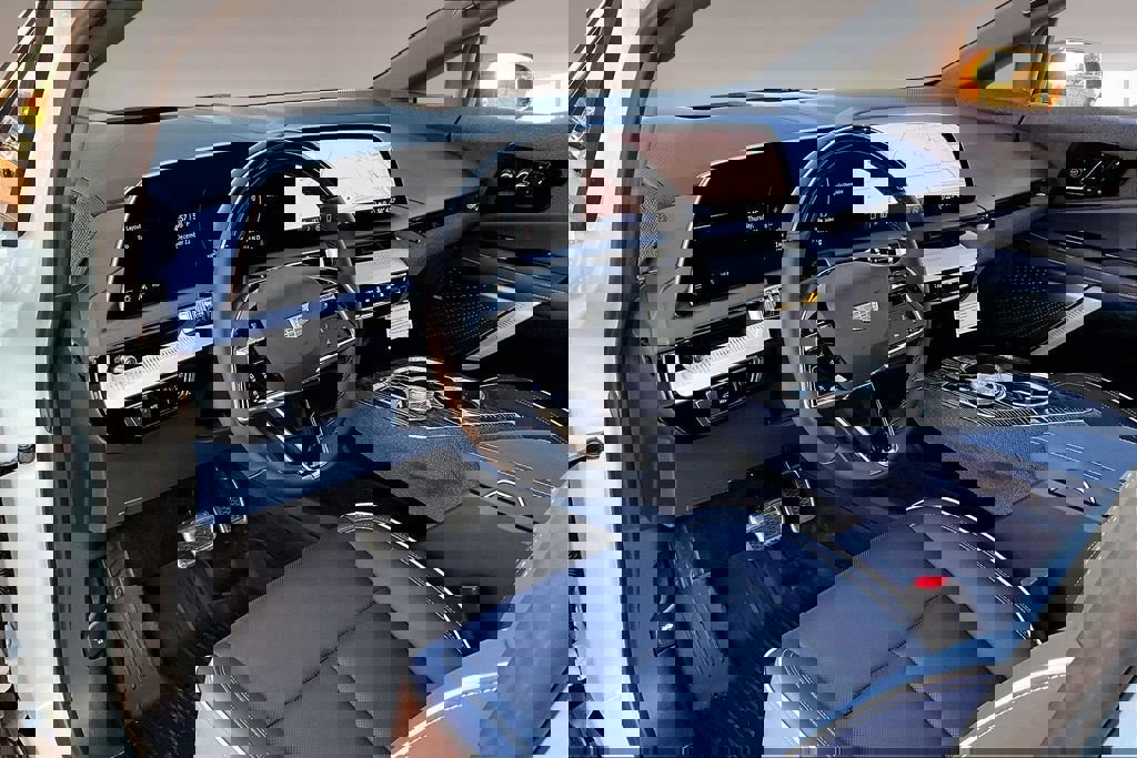 New 2026 Cadillac Optiq Sport 2 image 6