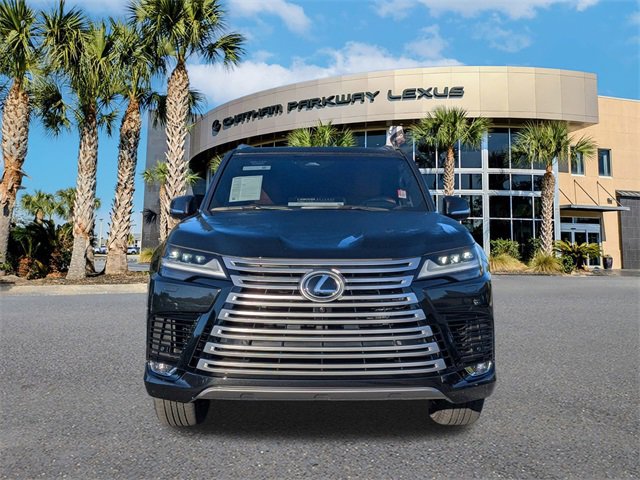 Used 2025 Lexus LX 600 4WD w/ Luxury Package image 11