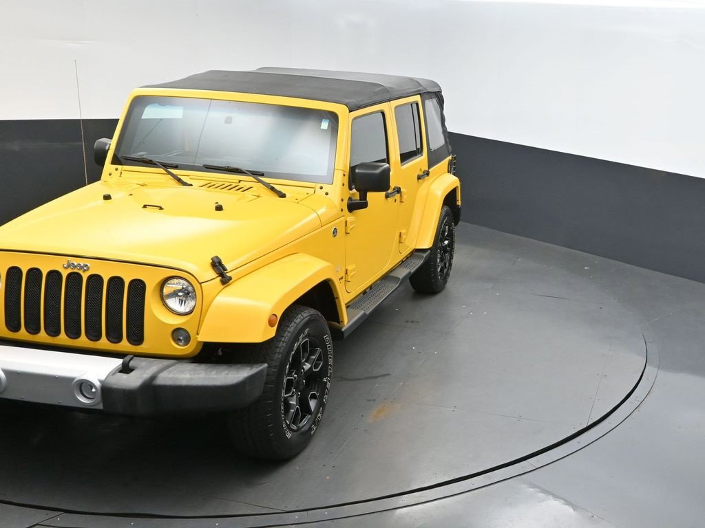 Used 2015 Jeep Wrangler Unlimited Sahara w/ Connectivity Group image 31