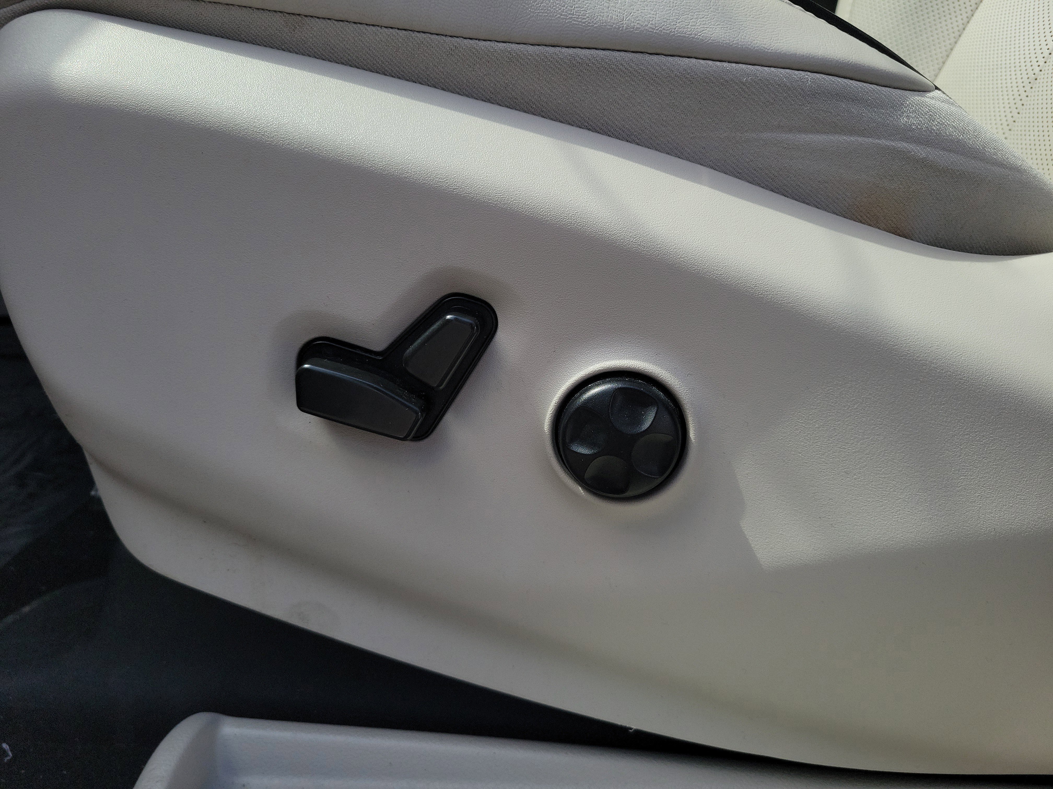 Used 2021 Chrysler Pacifica Limited w/ Premium & Safety Sphere Group image 21