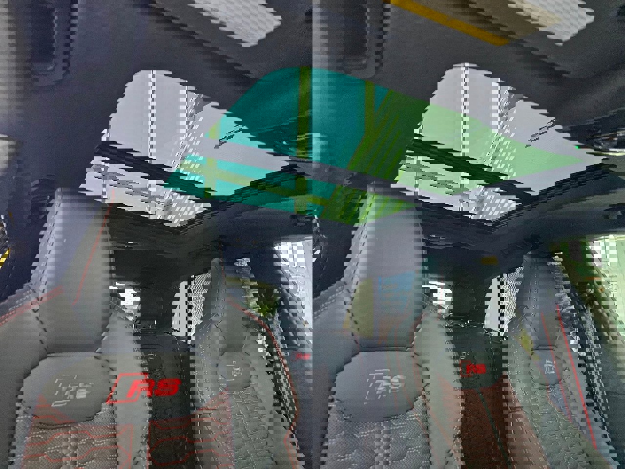 New 2025 Audi RS Q8 performance image 3