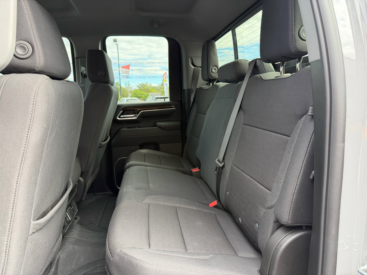 Used 2024 GMC Sierra 2500 SLE w/ SLE Value Package; image 19