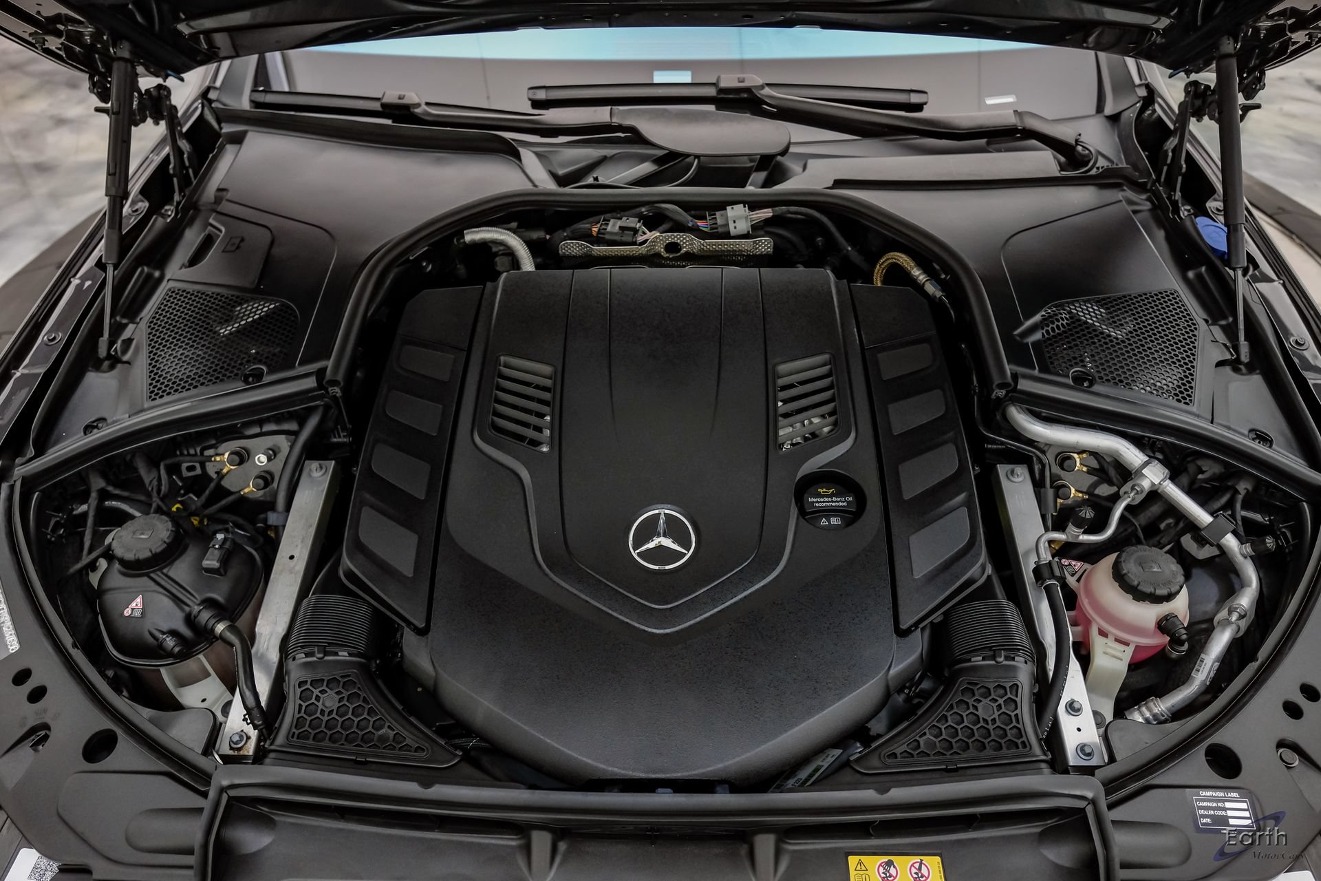 Used 2023 Mercedes-Benz S 580 4MATIC Sedan image 3