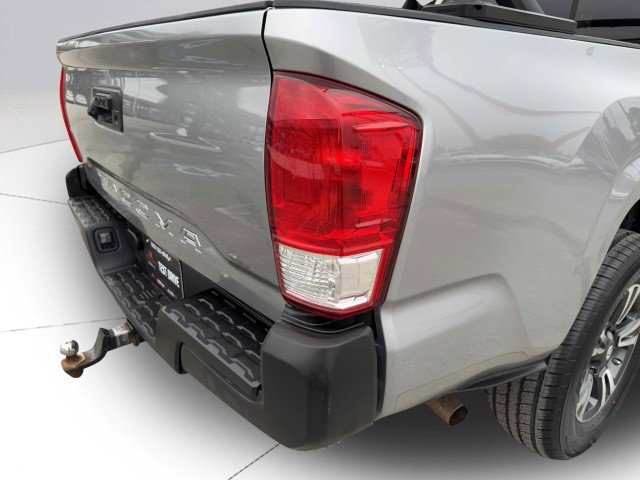 Used 2017 Toyota Tacoma SR5 image 17