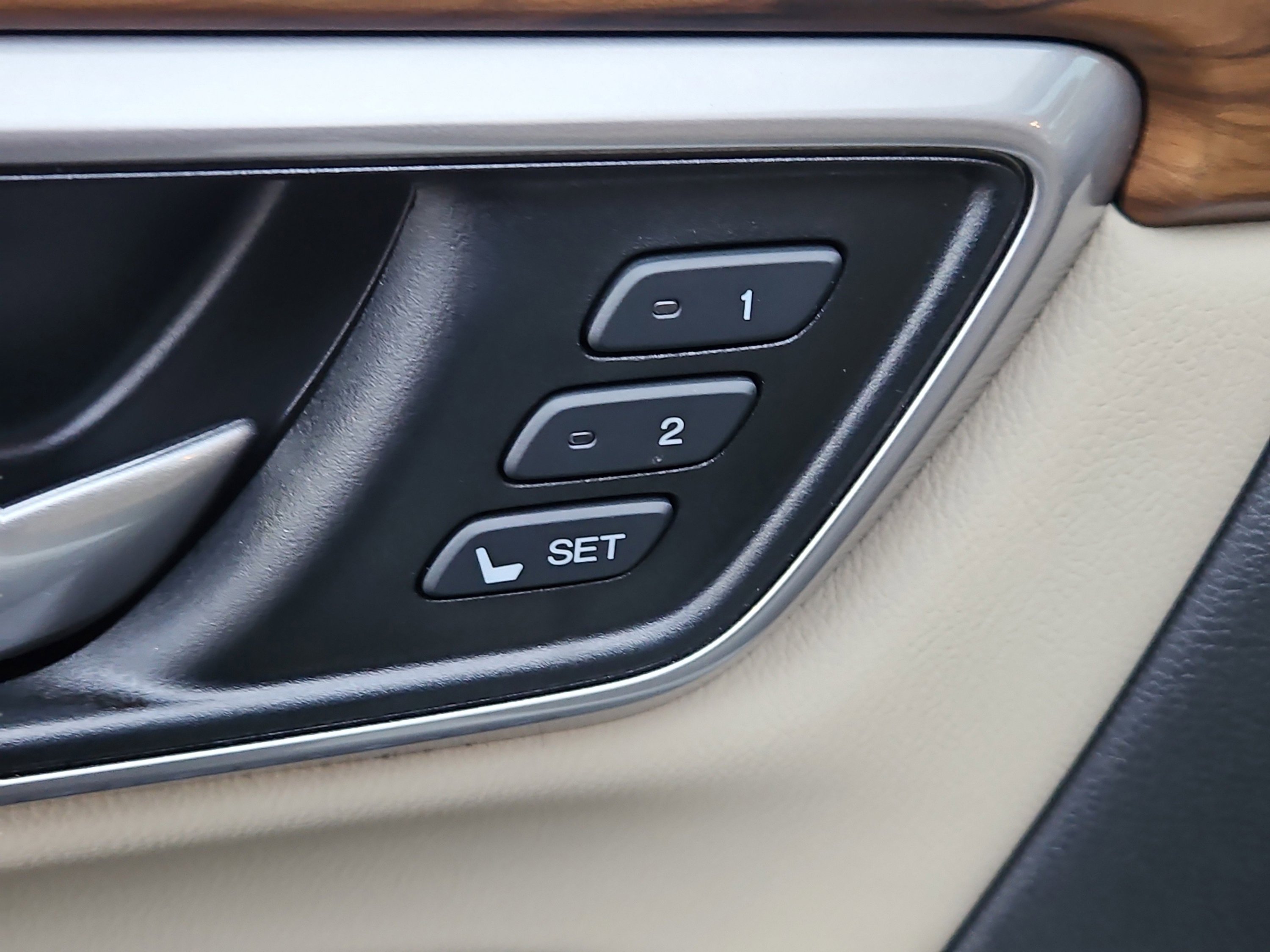 Used 2018 Honda CR-V Touring image 13