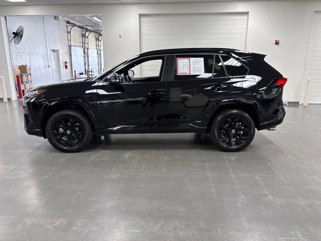 Certified 2024 Toyota RAV4 SE AWD/4WD image 4