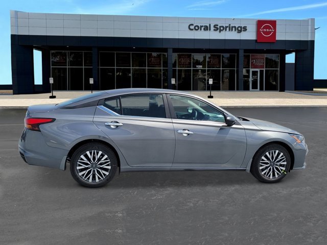 New 2025 Nissan Altima 2.5 SV image 6