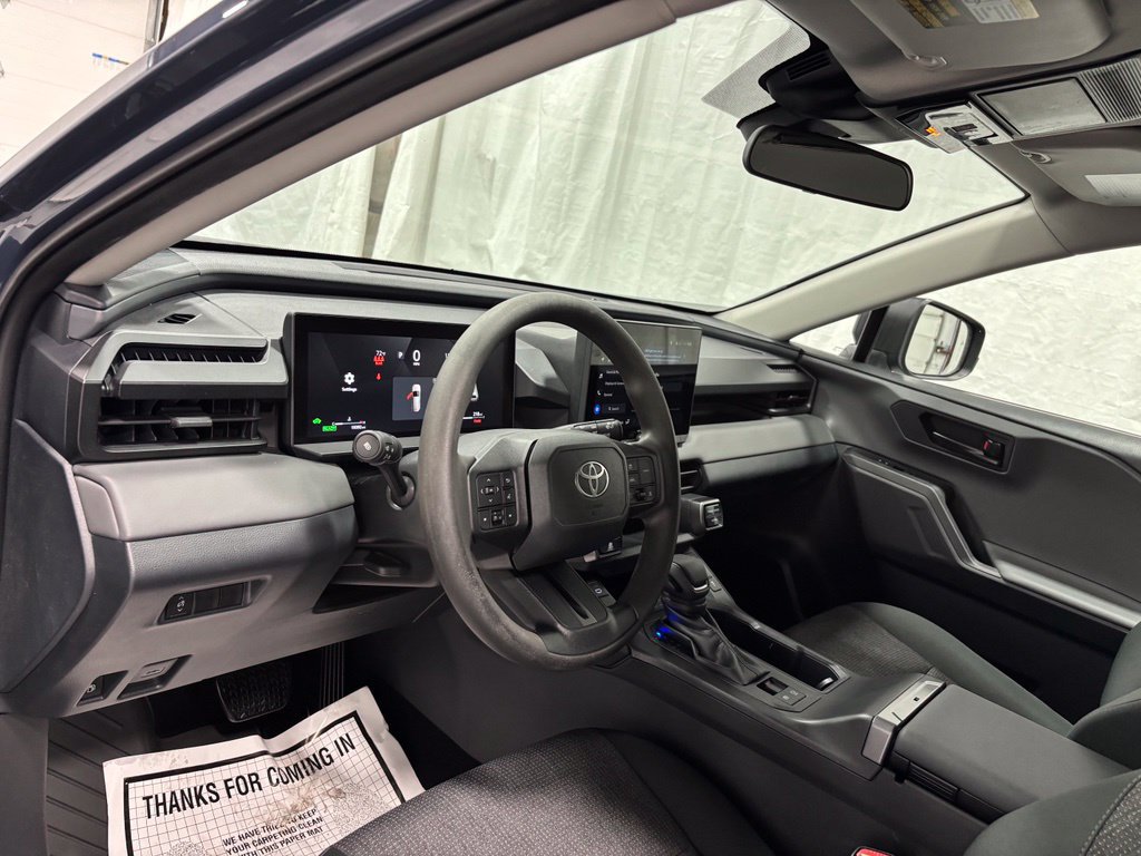 Used 2026 Toyota RAV4 LE AWD/4WD image 15