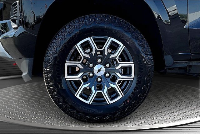 New 2026 Chevrolet Colorado Z71 w/ Technology Package AWD/4WD image 13