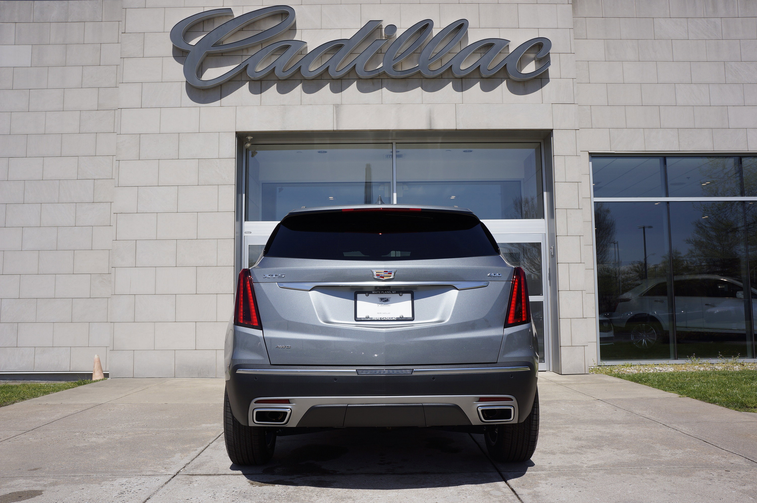 Used 2025 Cadillac XT5 Premium Luxury image 6