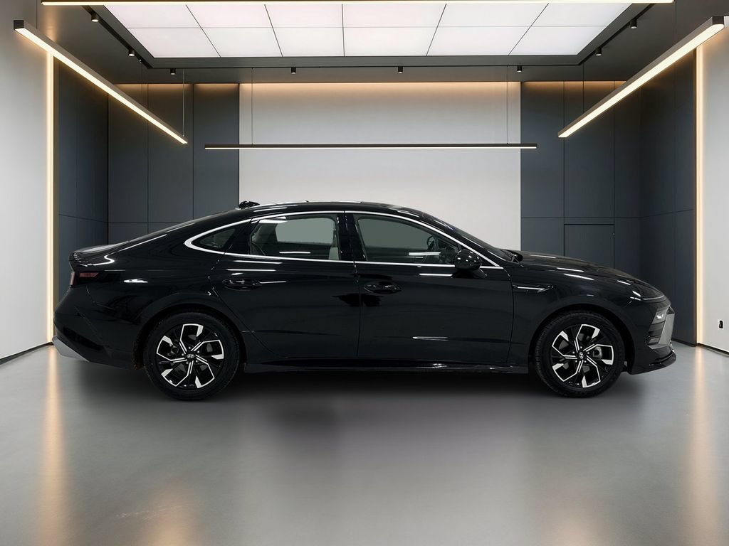Certified 2025 Hyundai Sonata SEL FWD image 8