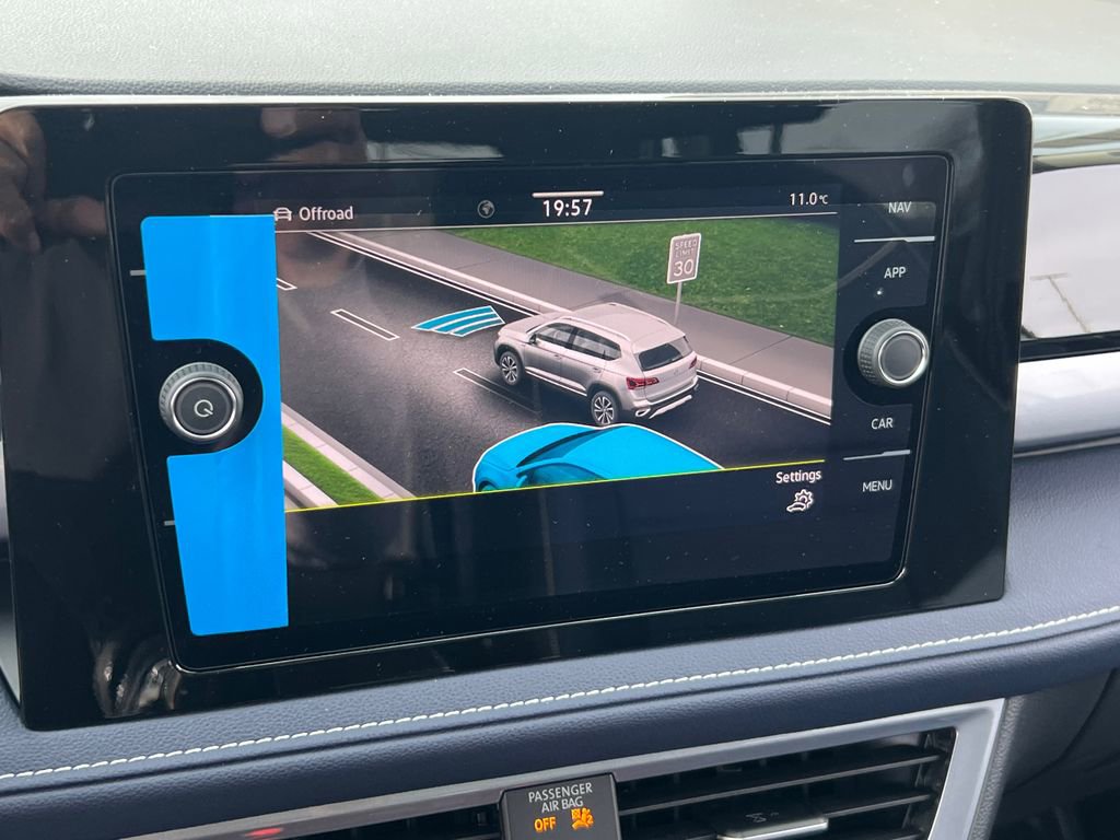 New 2026 Volkswagen Taos SEL image 31