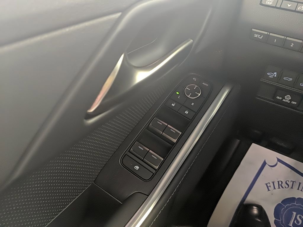 Used 2026 Lexus GX 550 w/ Accessory Package (2T) image 32