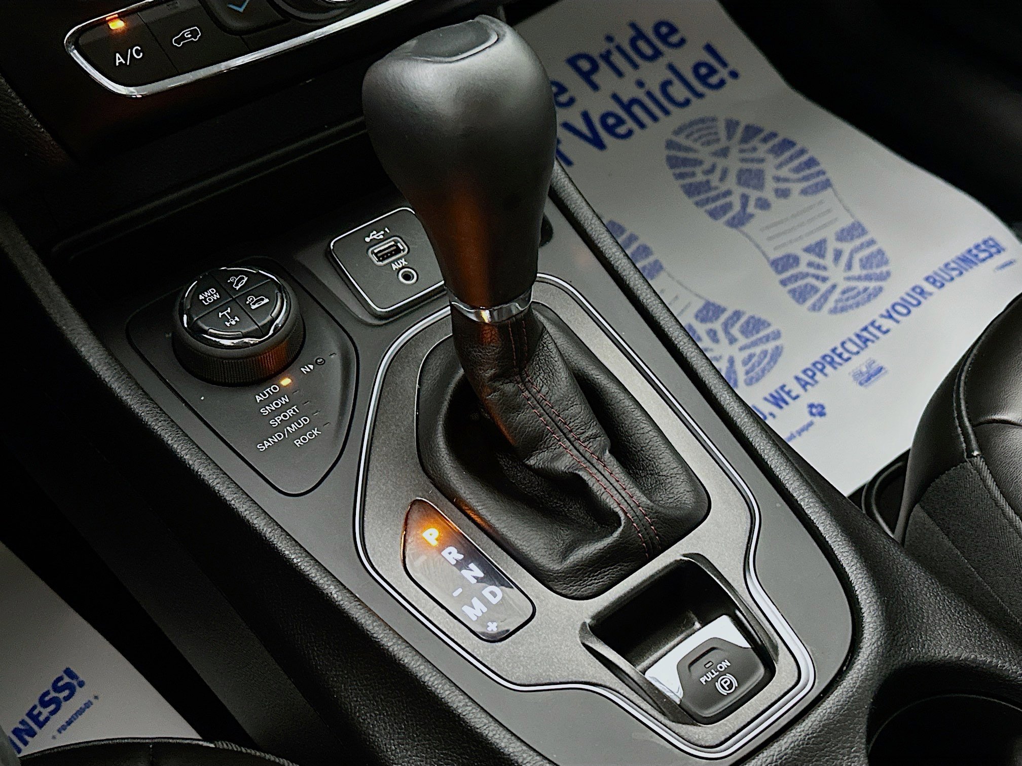 Used 2020 Jeep Cherokee Trailhawk w/ Technology Group AWD/4WD image 16