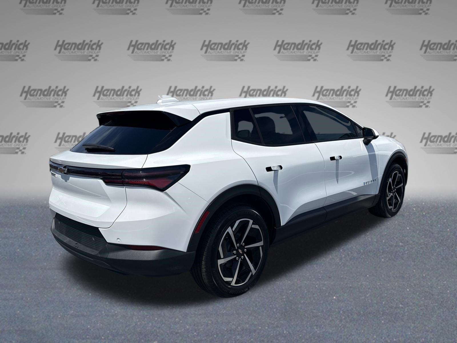 Used 2025 Chevrolet Equinox EV LT image 10