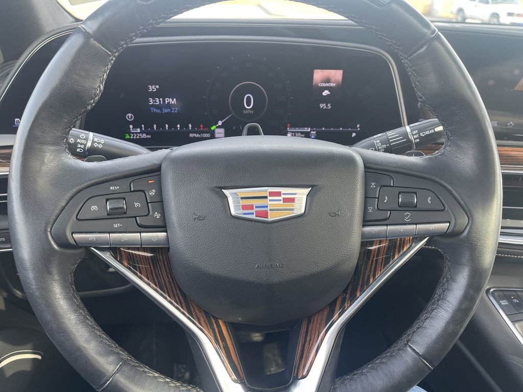 Used 2024 Cadillac Escalade Premium Luxury image 10