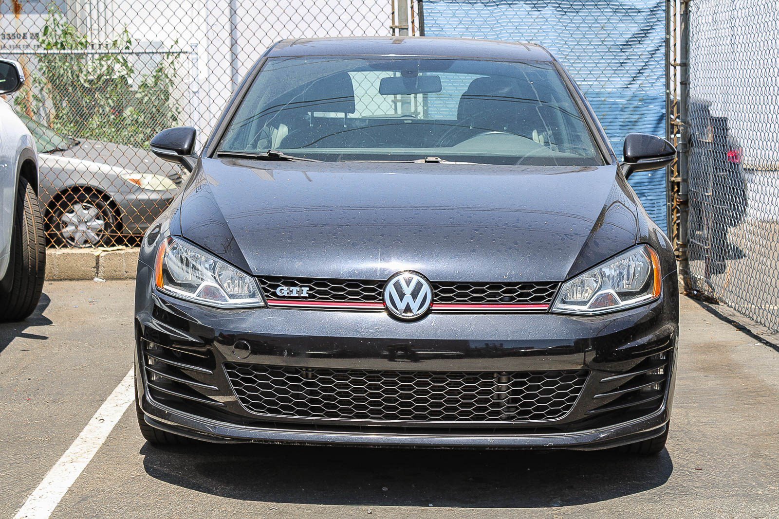 Used 2016 Volkswagen GTI SE FWD image 2