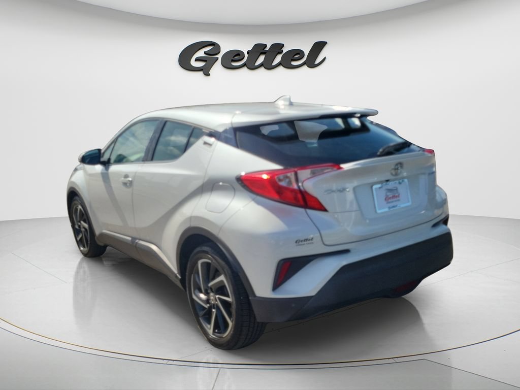 Used 2022 Toyota C-HR Limited FWD image 7