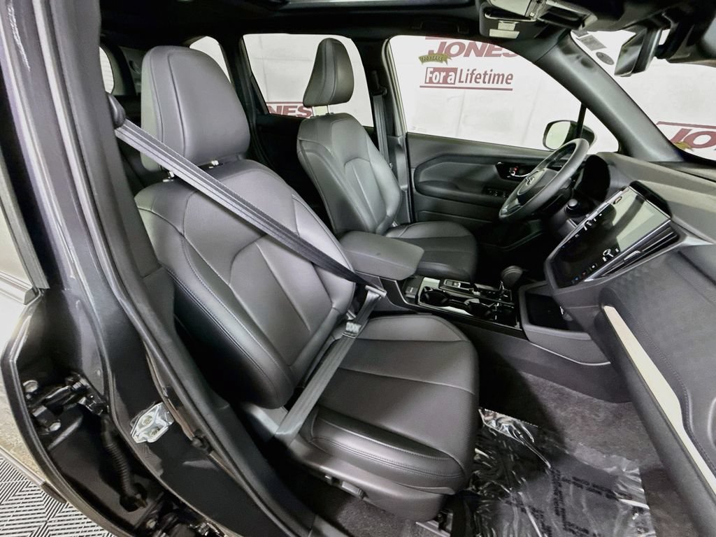 Used 2026 Subaru Forester Limited AWD/4WD image 33